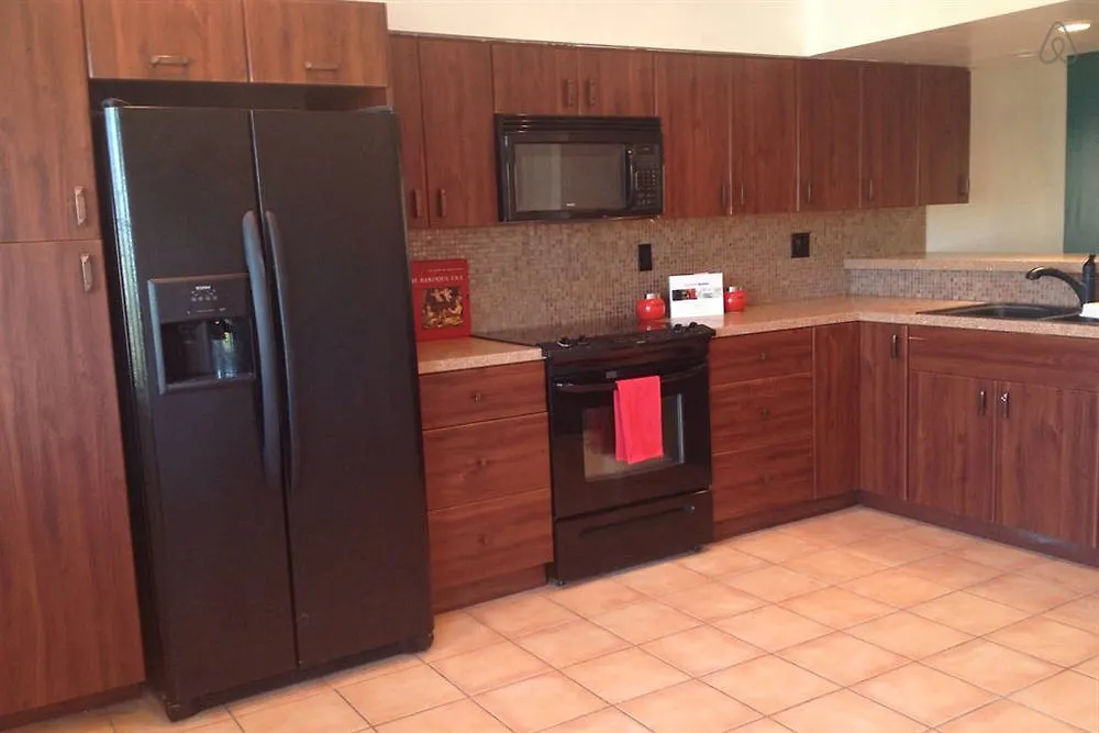 Spacious Downtown Condo 팜 스프링스