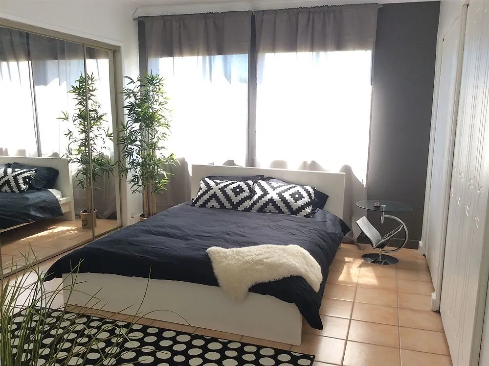 Spacious Downtown Condo 팜 스프링스 2*,  미국